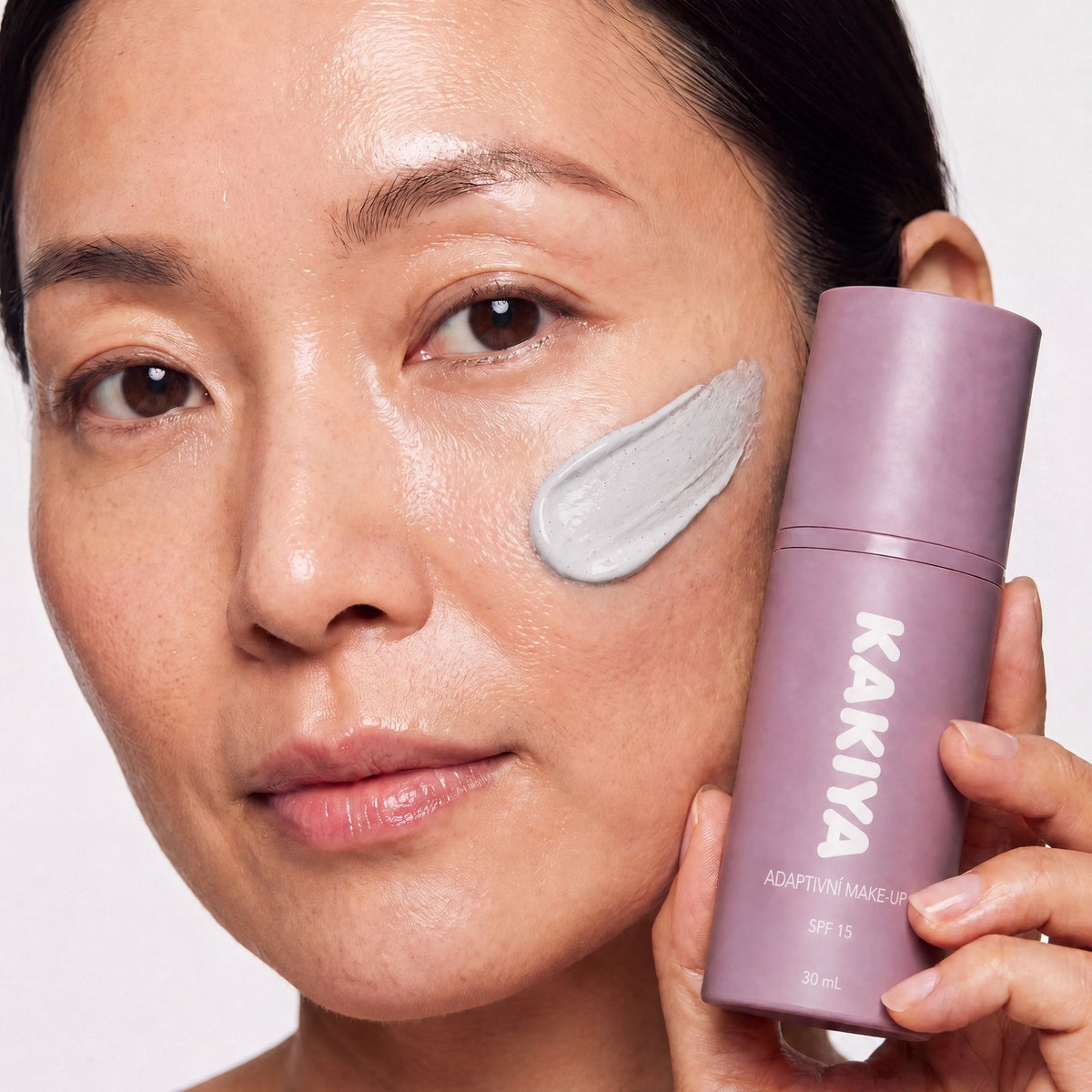 Kakiya adaptivní anti-aging make-up