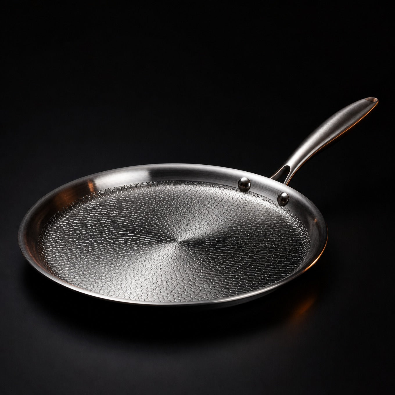Hand-Hammered Titanium Crêpe Pan 11"