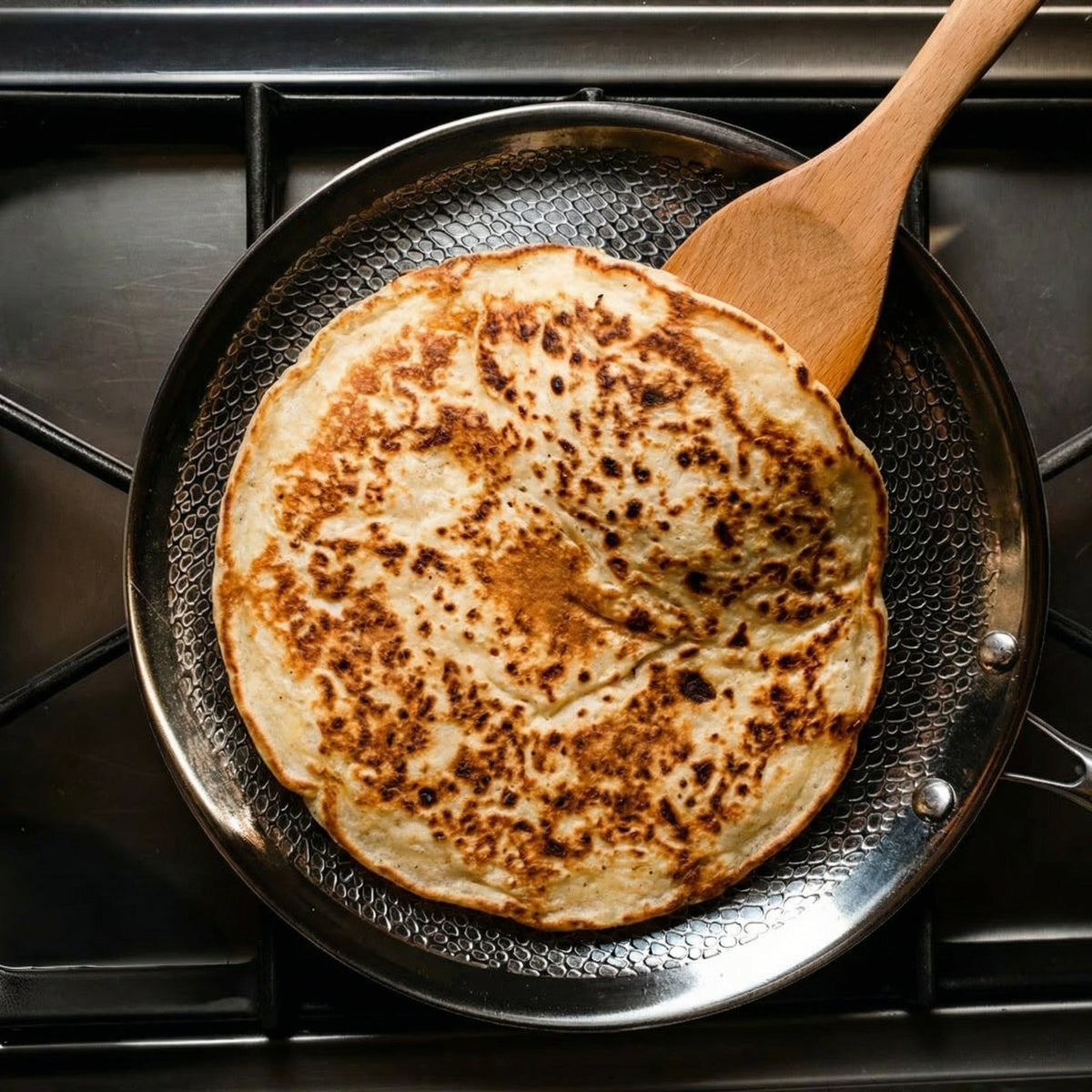 Hand-Hammered Titanium Crêpe Pan 11"