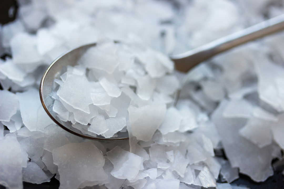 Magnesium flakes